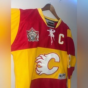 Heritage Classic Calgary flames jersey. Iginla captain #12